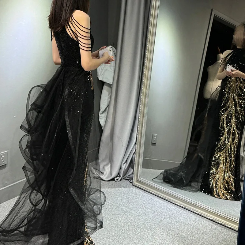 Customized Black Temperament Banquet Evening Dress Slim Waist Sleeveless Deisgn Hang Neck Wedding Party Robe Fishtai Trailingl D