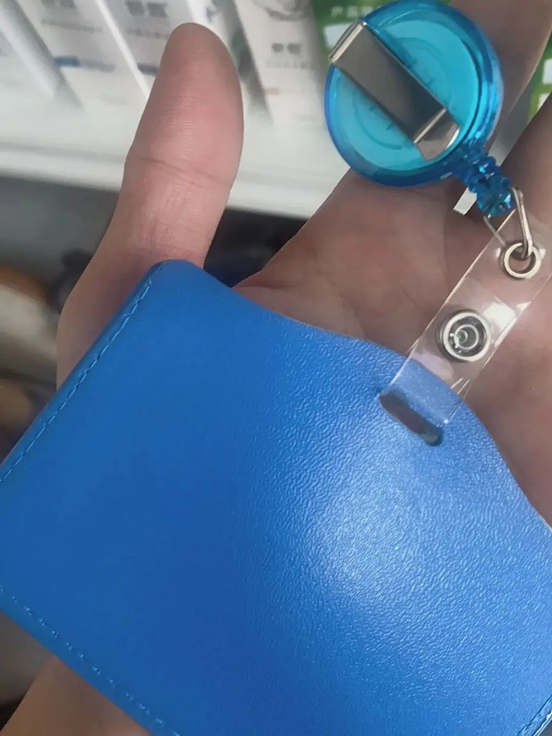 1-шт-многоцветный-держатель-для-бейджей-с-выдвижной-катушкой-прочный-защитный-чехол-для-карт-для-медсестер-и-офисного-персонала