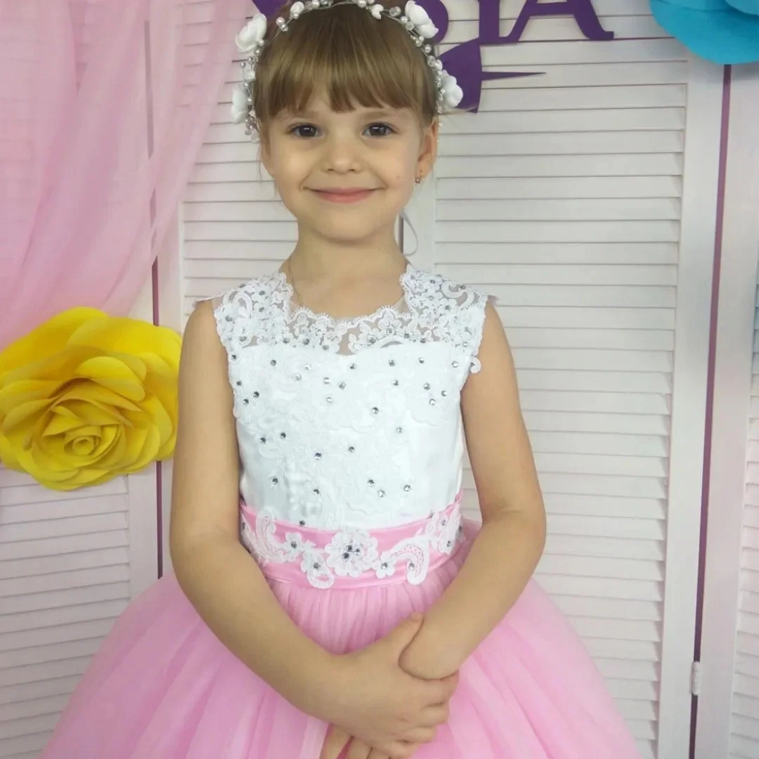 ปรับแต่งชุดสาวดอกไม้ดอกไม้แอพพลิเคชันโบว์แขนกุดสำหรับงานแต่งงานวันเกิดงานพรอมจัดเลี้ยงเสื้อคลุม