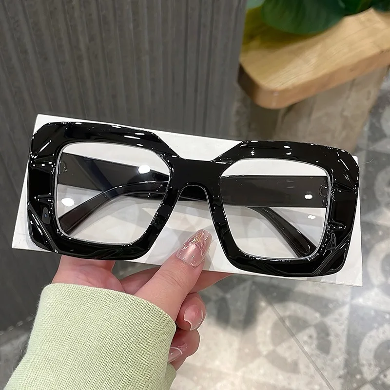 Retro Sunglasses - Vintage UV380 Protection Shades for Men & Women Trendy & Classic Design Sun Glasses