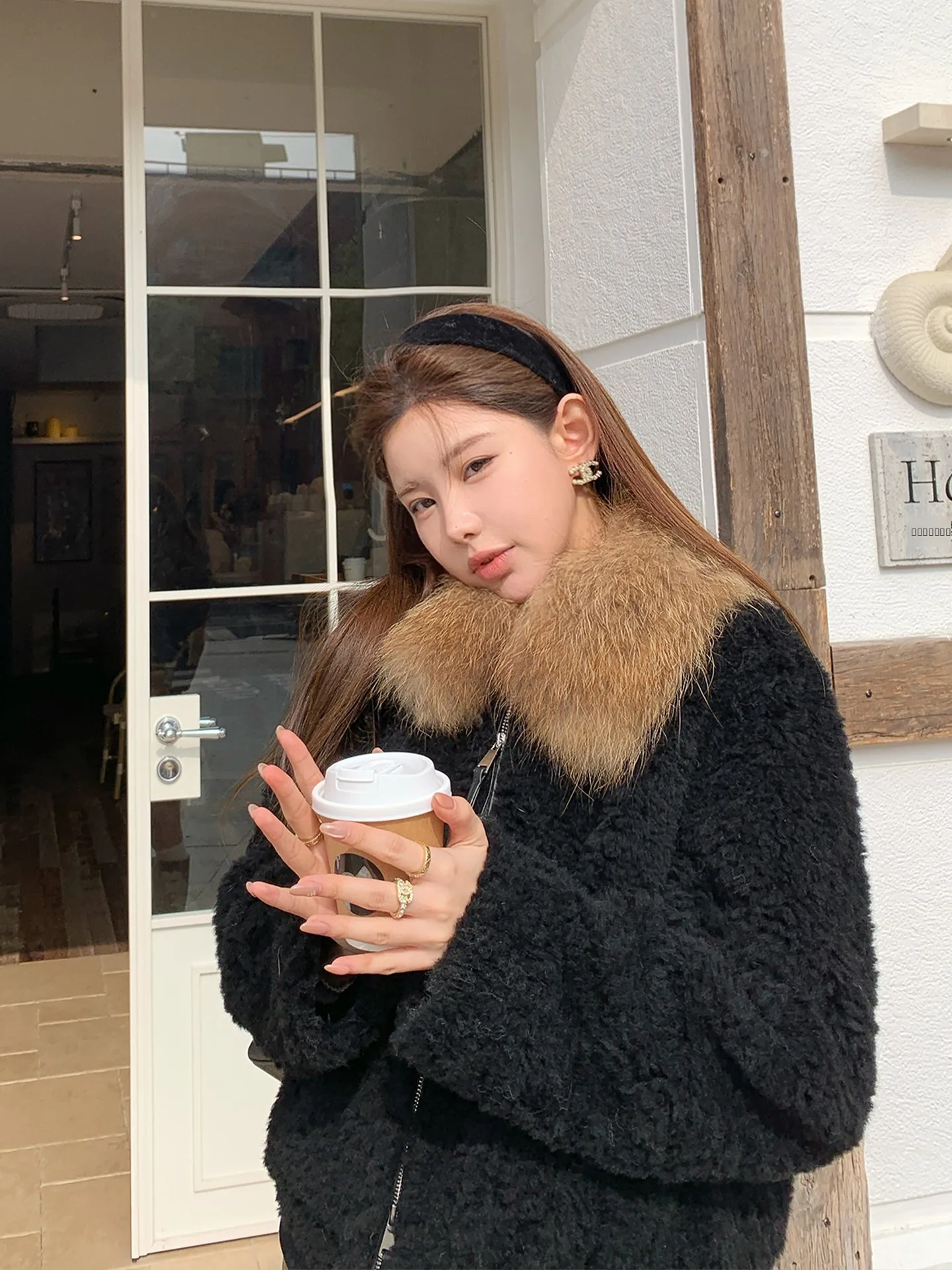 

Женское теплое пальто Daisy Winter Roam 00 из шерсти с воротником из натурального меха, с интегрированным мехом, на молнии, с длинными рукавами