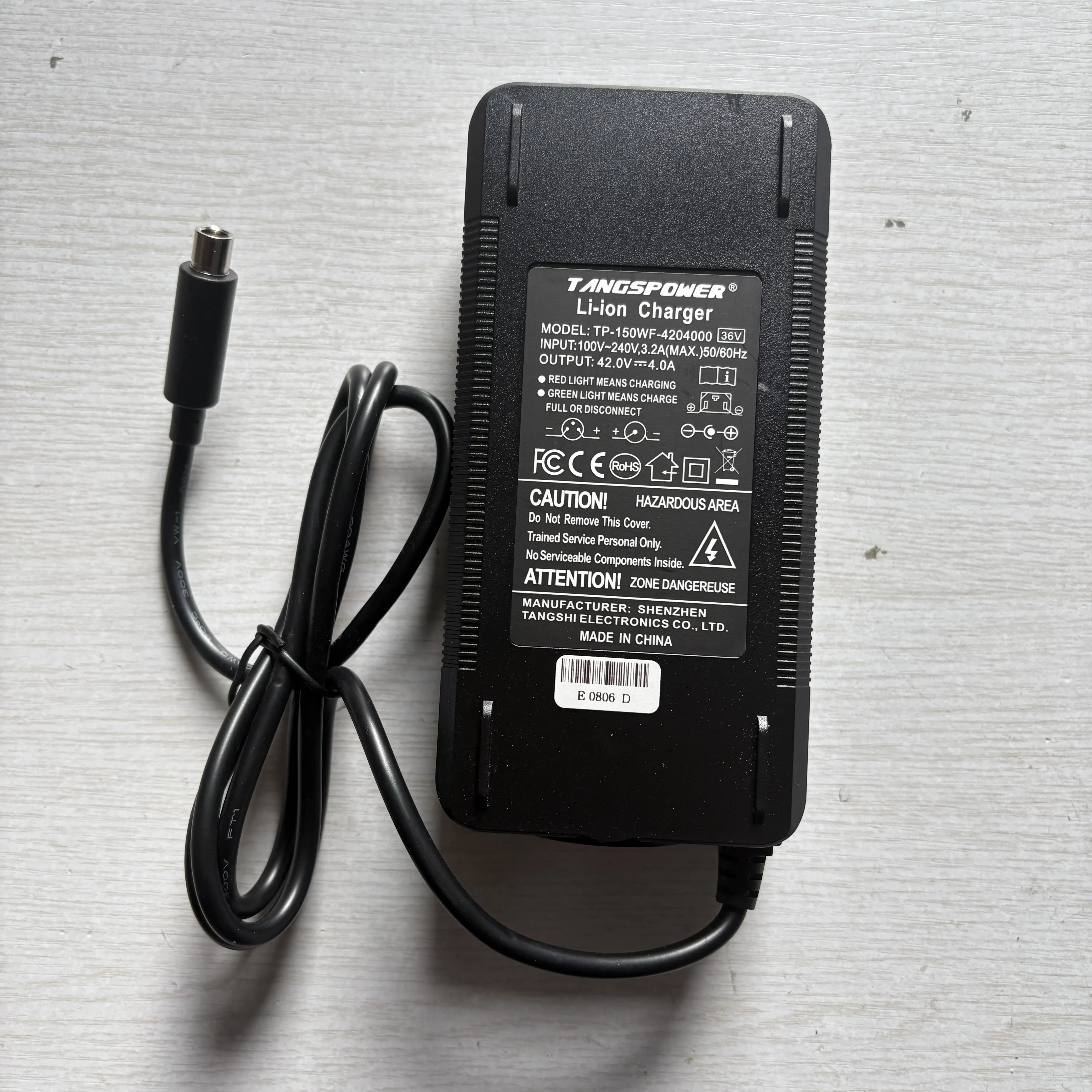 

42V 4A Lithium Battery Charger For 36V 10S Li-ion Battery Pack Fast Chargingr DC 8MM Connecto With Cooling Fan High quality