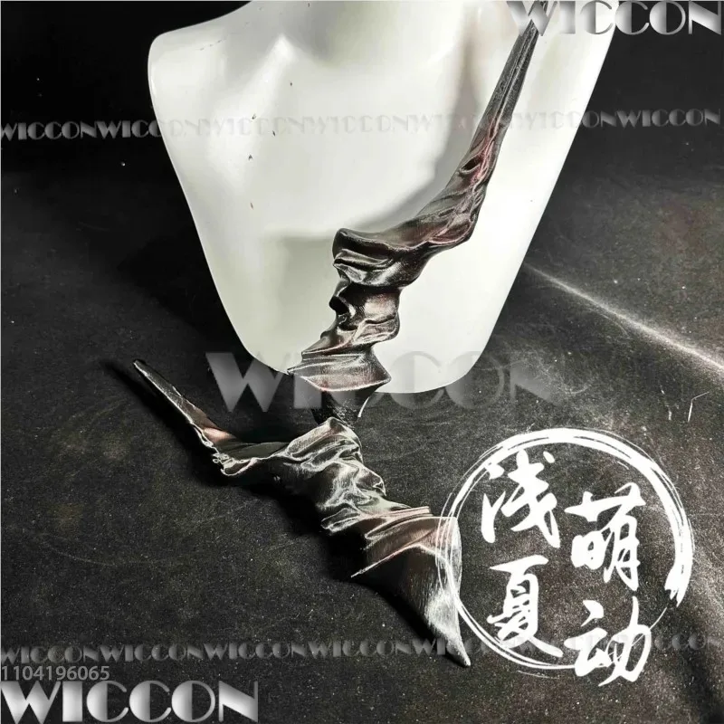 25COSSylus Abyssal Splendor Dragon Horn Game الحب والمساحة العميقة تأثيري الدعامة QinChe الأسود Dragon الفضة شعر مستعار الرجال الهالووين Custo