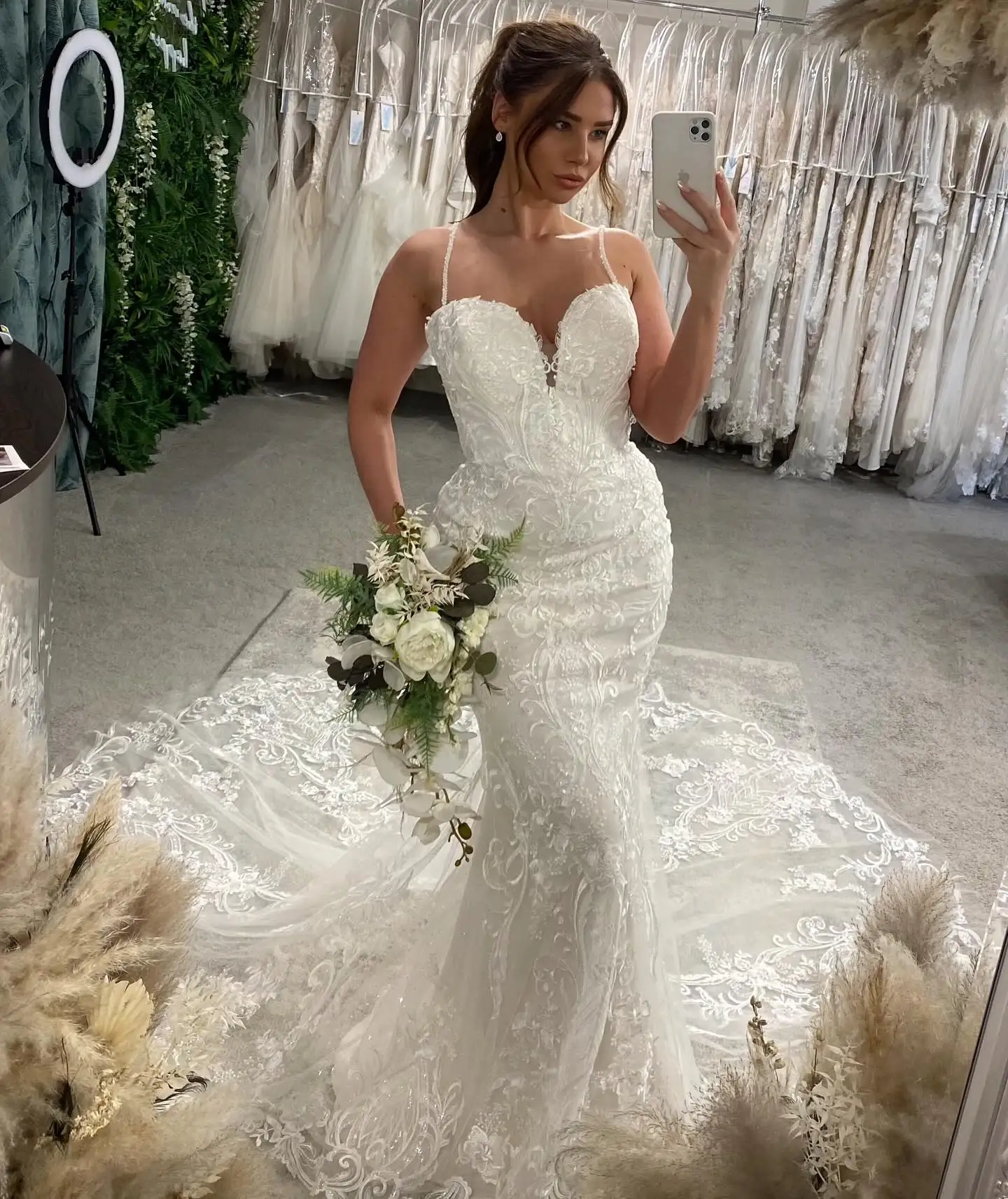 Abiti da sposa con spalline a sirena per la sposa 2025 Appliques in pizzo cappella treno abiti da sposa abiti da sposa