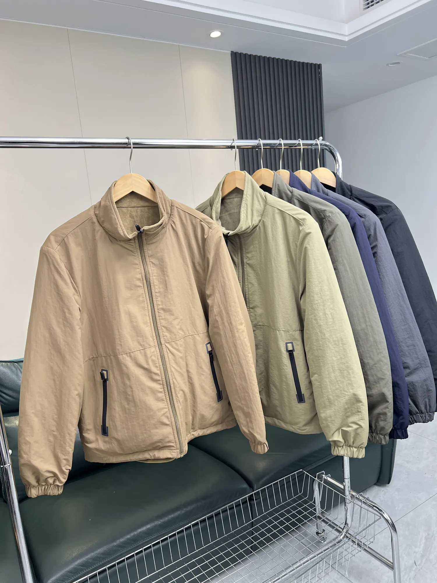Outdoor Reversible Stand Collar Jacket Men Fall Winter Fleece Lined Parkas Warm Windproof Waterproof Jacket 2-in-1 Casaul Coat