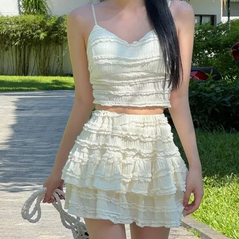 

Korean Style Chic Ruffle Trim A-Line Skirt with Lace Crop Top Set Summer High Waist Patchwork Fashion Ensemble for Women