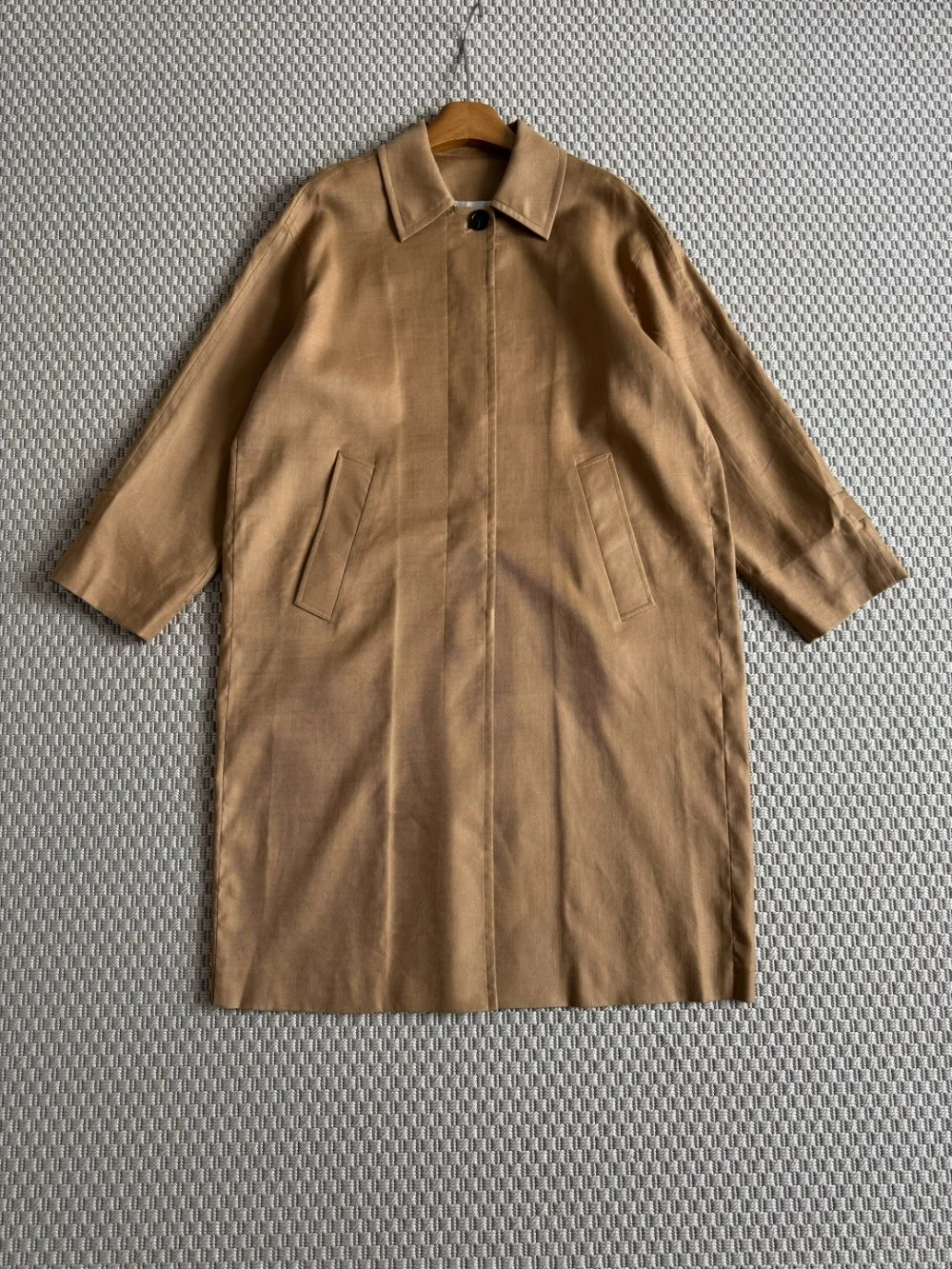 Minimalist High-density Linen Trench Coat