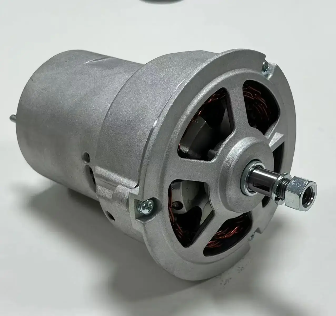 

9120080061 409030253 043903023C Generator suitable for Volkswagen Beetle