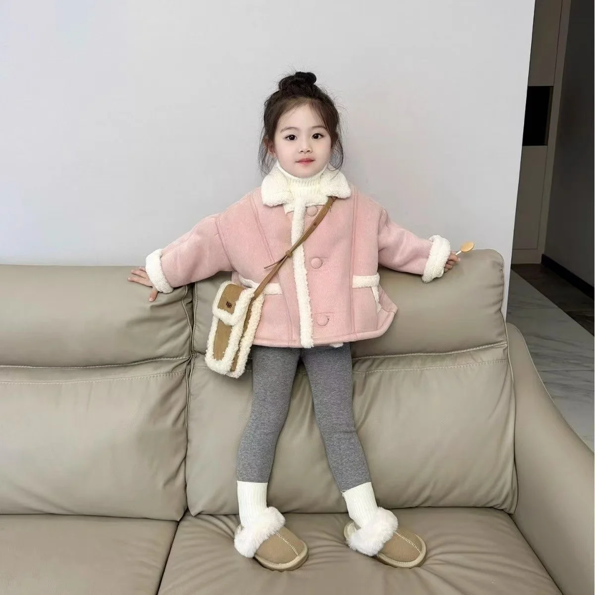 

Girls' Thick Fur One Coat Children's Autumn Winter Clothing Plus Fleece Top 2025 New Female Treasure Foreign Style Winter Tide