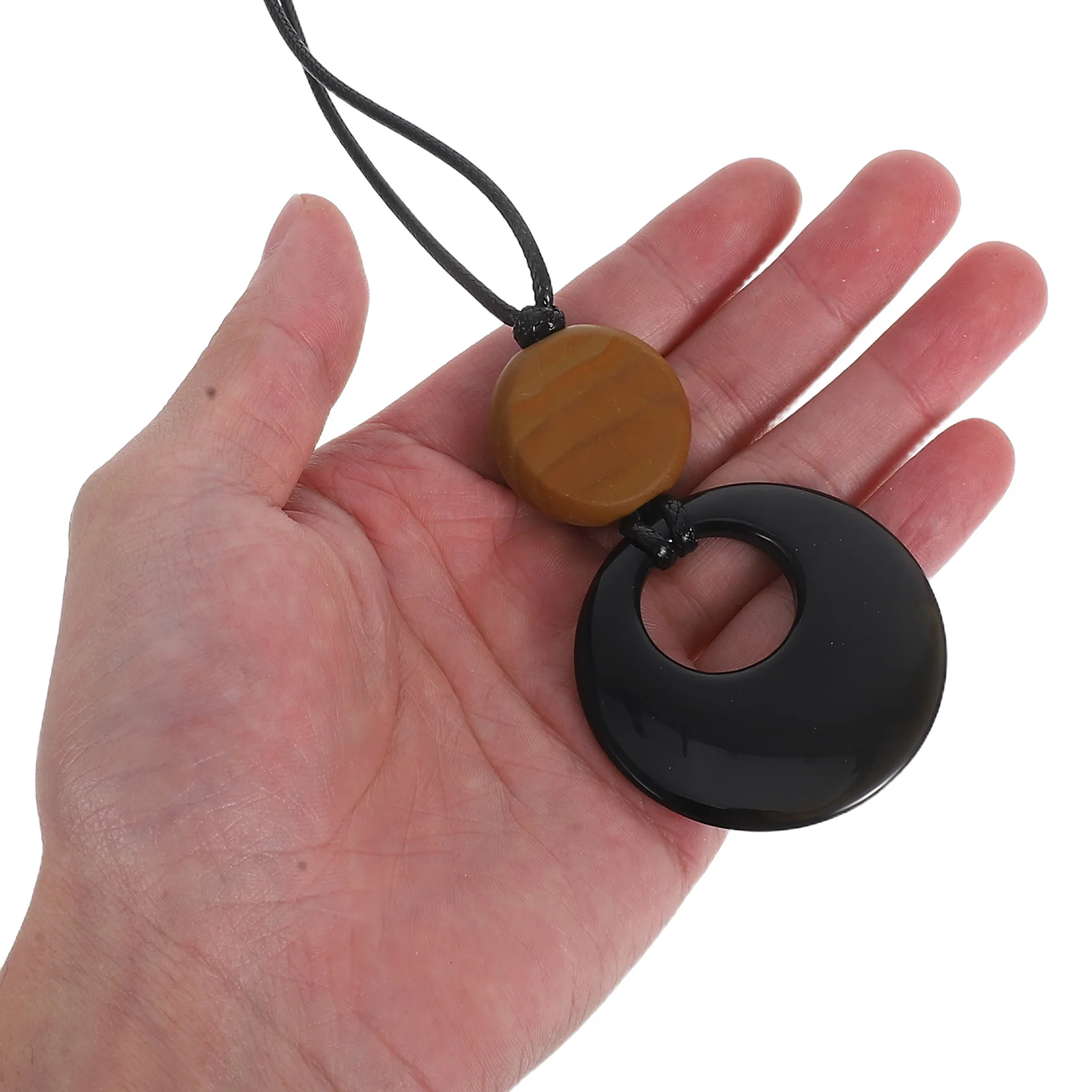 

Ожерелье из обсидиана в стиле ретро для женщин, длинный винтажный кулон, черный шнур, элегантный легкий шарм, модный китайский стиль, простой изысканный