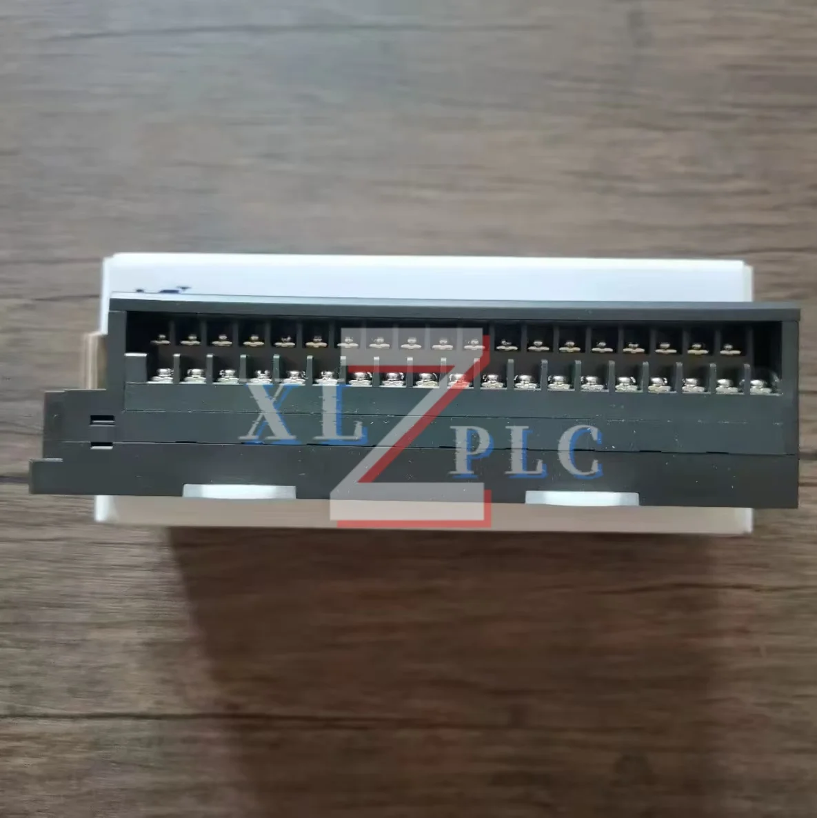 

Модуль ПЛК новый оригинальный GPL-TR4C1