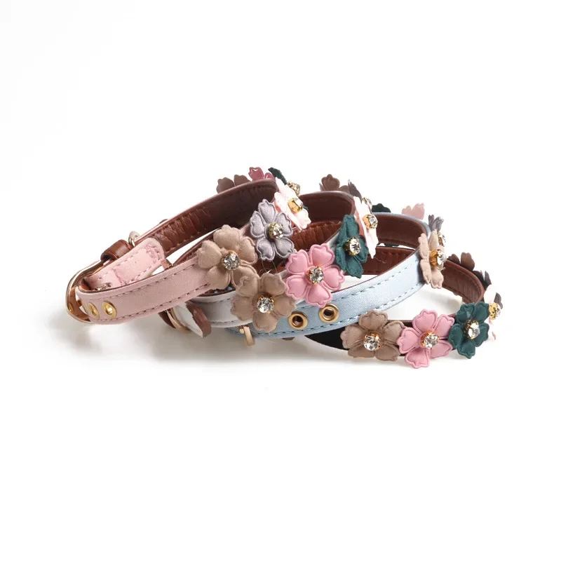 Praktisches Haustier-Hunde-Blumen-Strass-Halsband, Blume, PU-Kette, Leder, klein, mittelgroß, Chihuahua, Mops, Katze, Hundehalsband, Heimtierbedarf