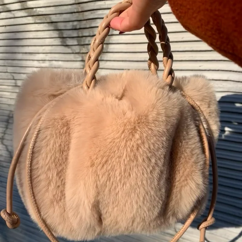 

Симпатичная сумка в виде тыквы из искусственного меха, сумка-облако на шнурке, модная плюшевая сумка с тканой ручкой, мягкая магнитная сумка через плечо, сумка через плечо