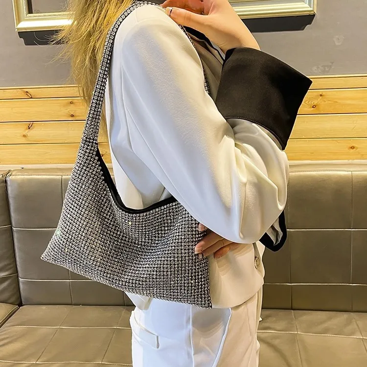 

Elegant Minimalist Commuter Bag Stylish Messenger Purse for Trendy Women Solid Color with Paris Designer
