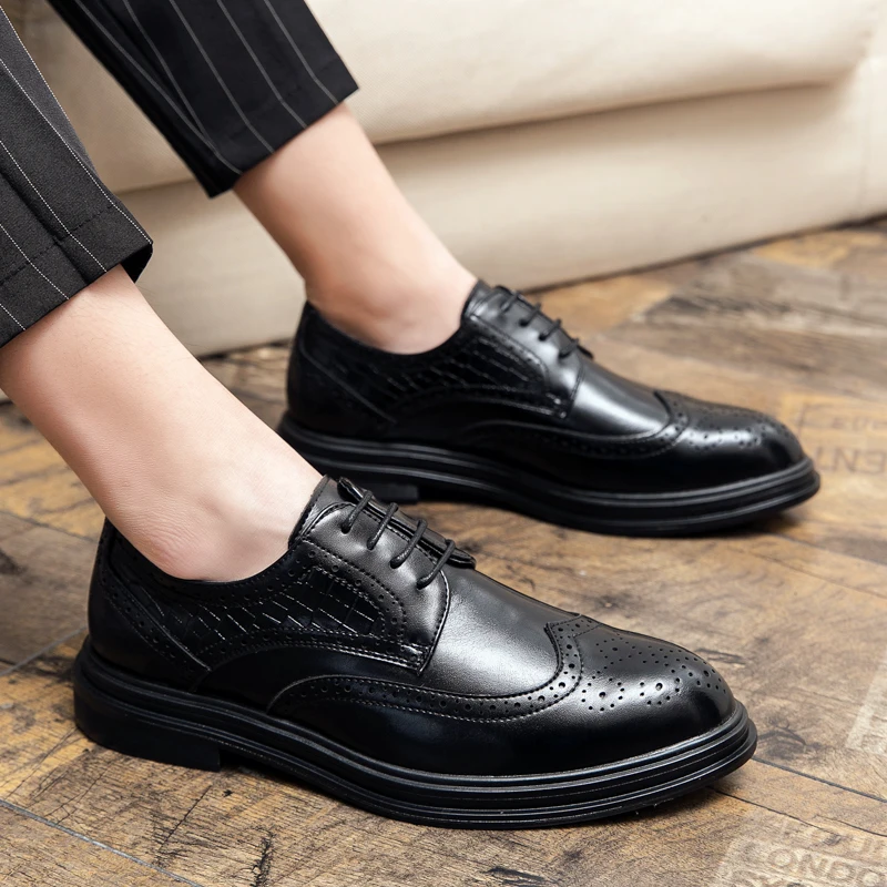 

Spring Mens Oxford Genuine Leather Dress Shoes Brogue Lace Up Flats Male Casual Shoes Gentleman's Stylish Brand Quality Oxford