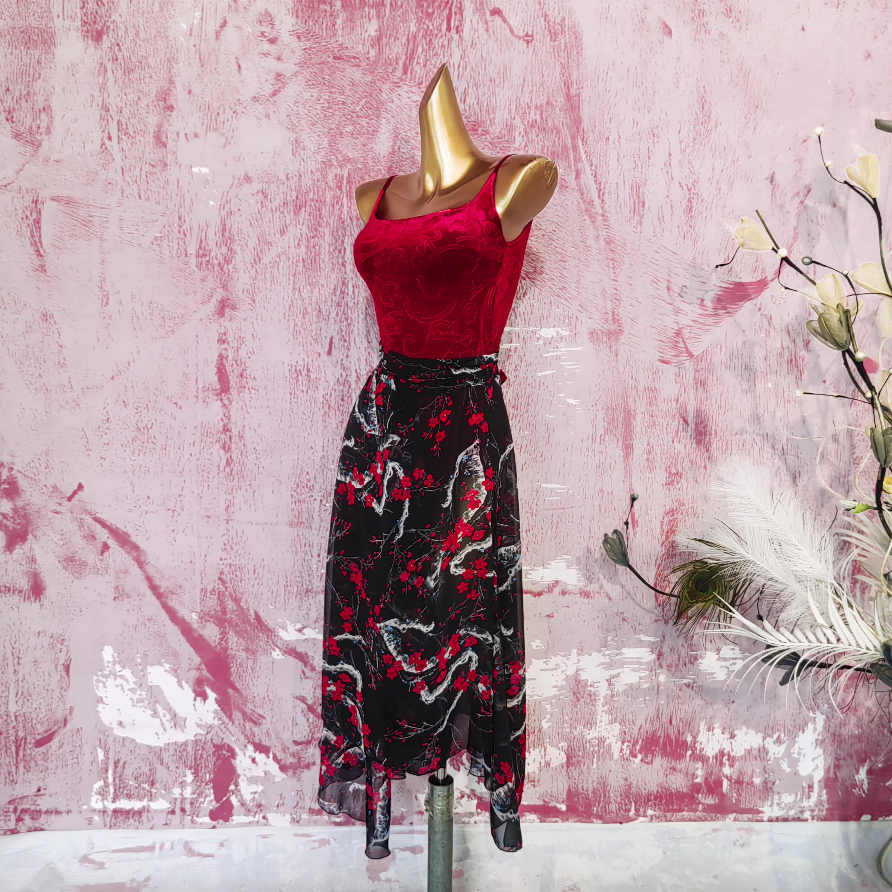 Robe de danse latine d'été robe latine rouge noir Rumba ChaCha jupe latine sans manches justaucorps robes latines 233 USA