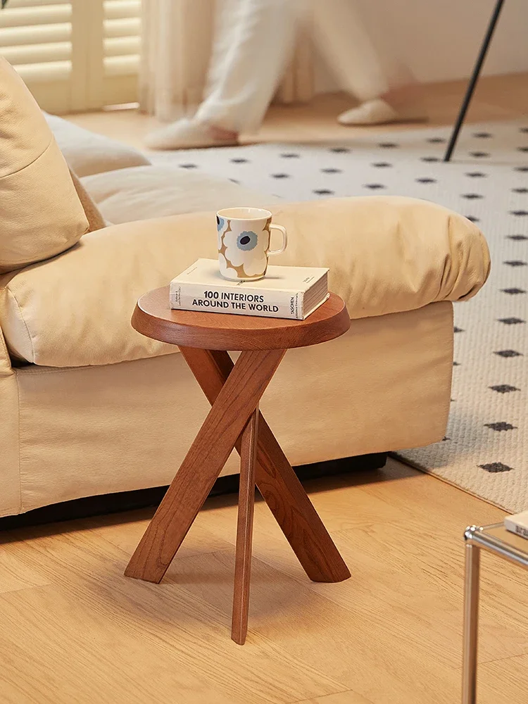 Canapé médiéval, bois massif, vent calme, rétro, frêne, coin, petite table.