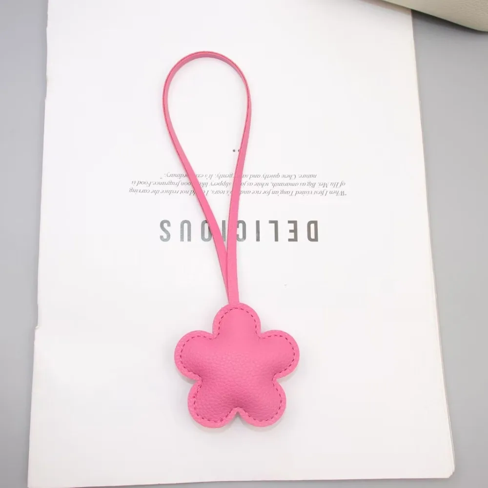 

Lovely PU Leather Flower Keychain Car Keyring Fashion PU Leather Hanger 13 Colors Cartoon Bag Pendant Men