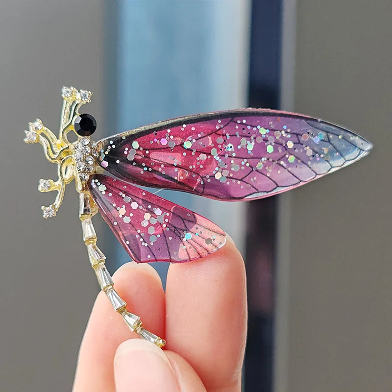 Fashion Transparent Acrylic Dragonfly Brooches For Women Vintage Insect Animal Brooch Scarf Buttons Clothing Pins Jewelry Gifts