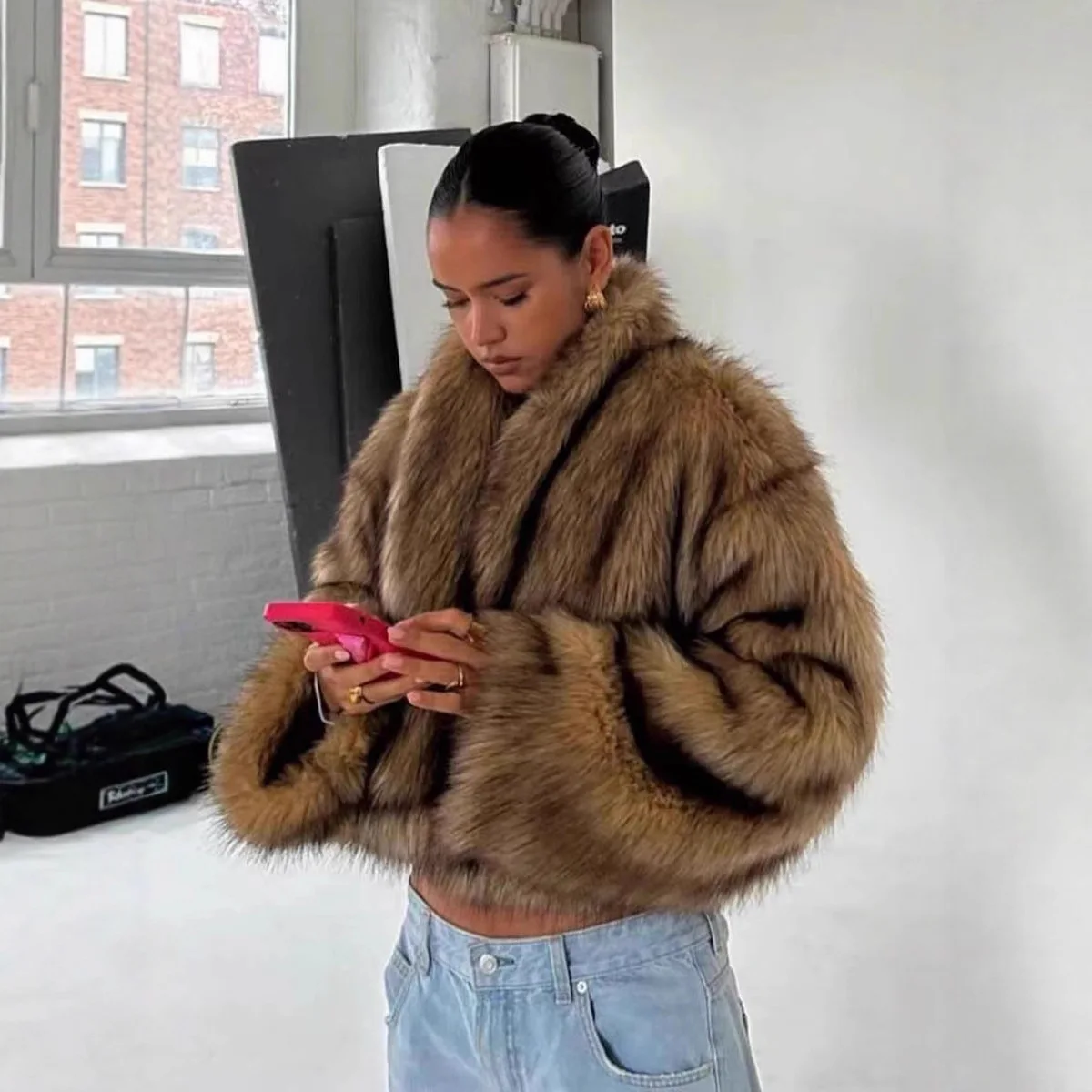 

2025 Fur Short Coat for Women Autumn Winter Faux Fur Jacket Fashion Street Plush Cardigan