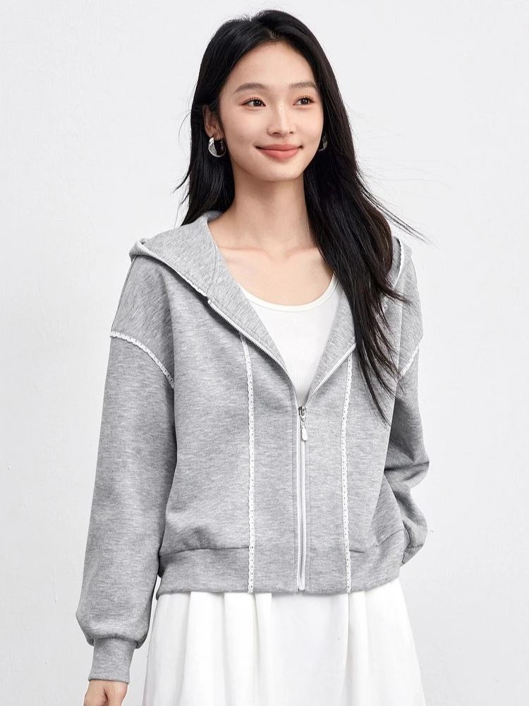 SENTUBILA Woman Hooded Short Jackets 2025 Autumn Sports Loose Long Sleeved Coats Color Contrasting Casual Outerwear 153WG8813