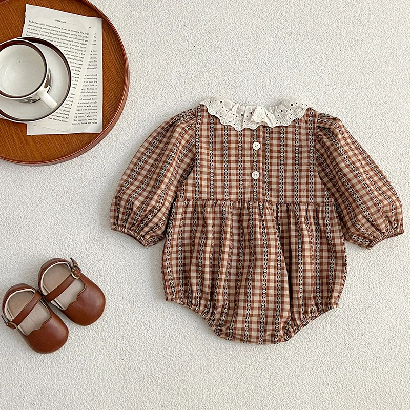 Autumn Newborn Clothes Brown Grid Romper Lace Collar Spring Baby Girl\'s One Piece Clothes Ribbon Ruffled Collar Climbing Clothes