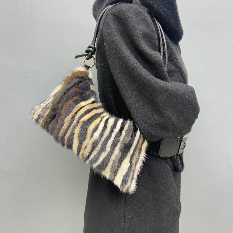 Torba z prawdziwego futra z norek Torba na ramię Luksusowe damskie torebki i torebki Wysokiej jakości futrzane torby Crossbody dla kobiet Torebka