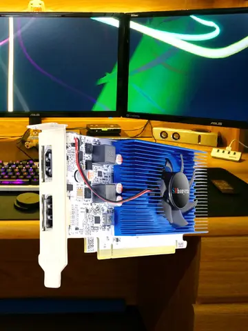 Tarjeta gráfica SRhonyra GT 1030 de perfil bajo, tarjeta de vídeo de salidas HDMI + DP PCIe 3,0 de 64 bits GDDR4 de 1/4GB para PC SFF