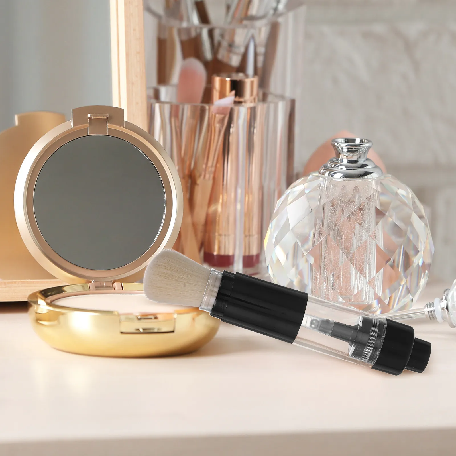 

Набор из 2 многоразовых портативных кистей для прессованной пудры, рассыпчатых румян и хайлайтера, для путешествий, многоразовый аппликатор