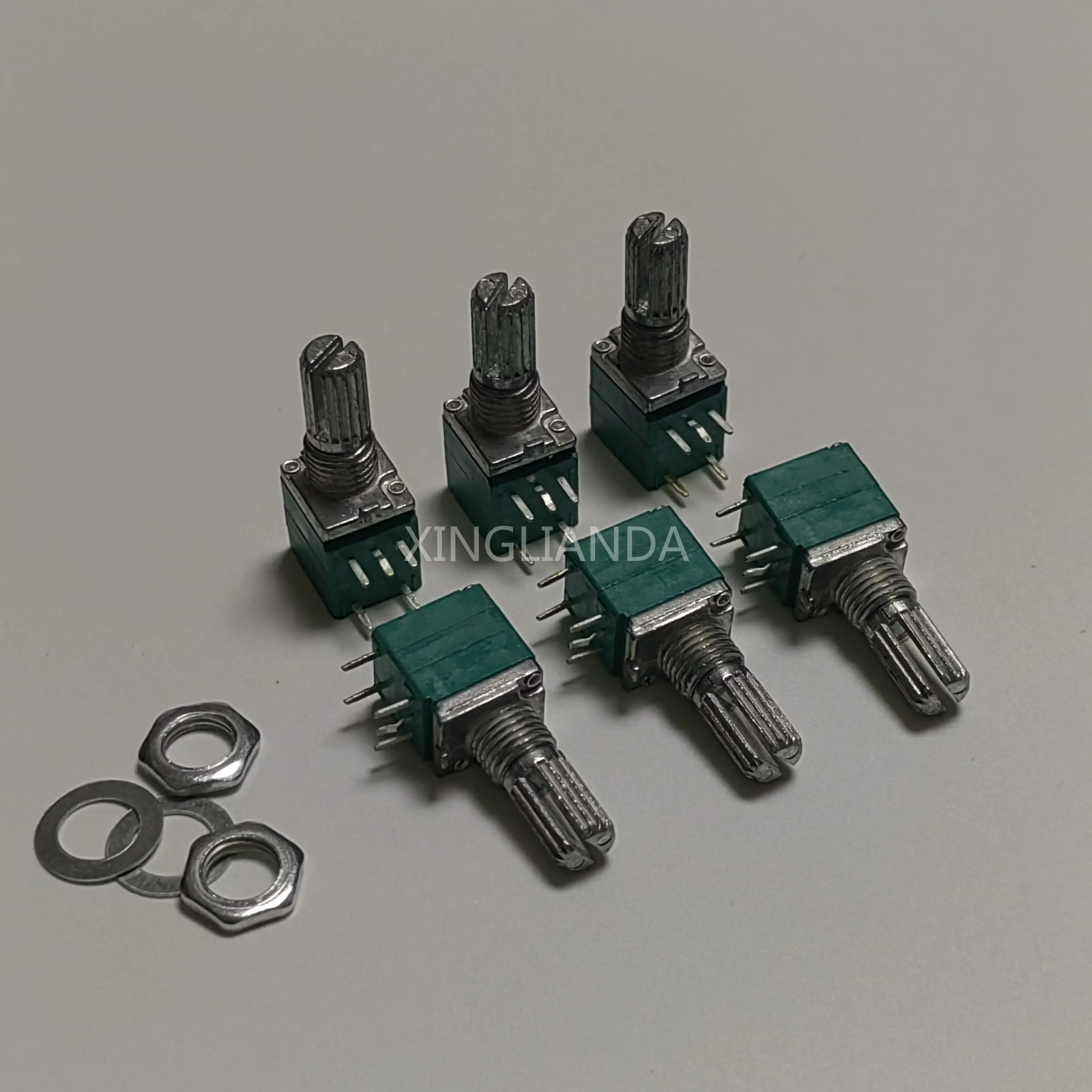 20PCS RV097 5PIN 1K 5K 10K 20K 50K 100K 500K (With Switch) Audio Shaft 15mm Amplifier Sealing Potentiometer