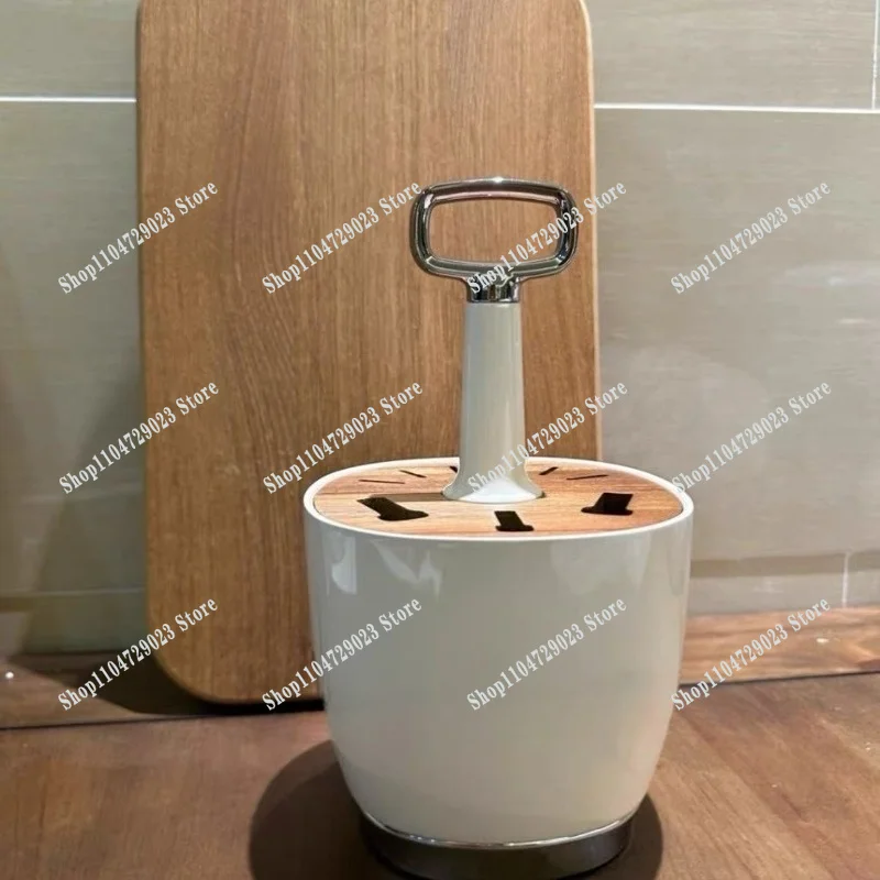 Manufacturer's hot-selling cream wind kitchen stainless steel tableware retro set knife, fork and spoon holder high value