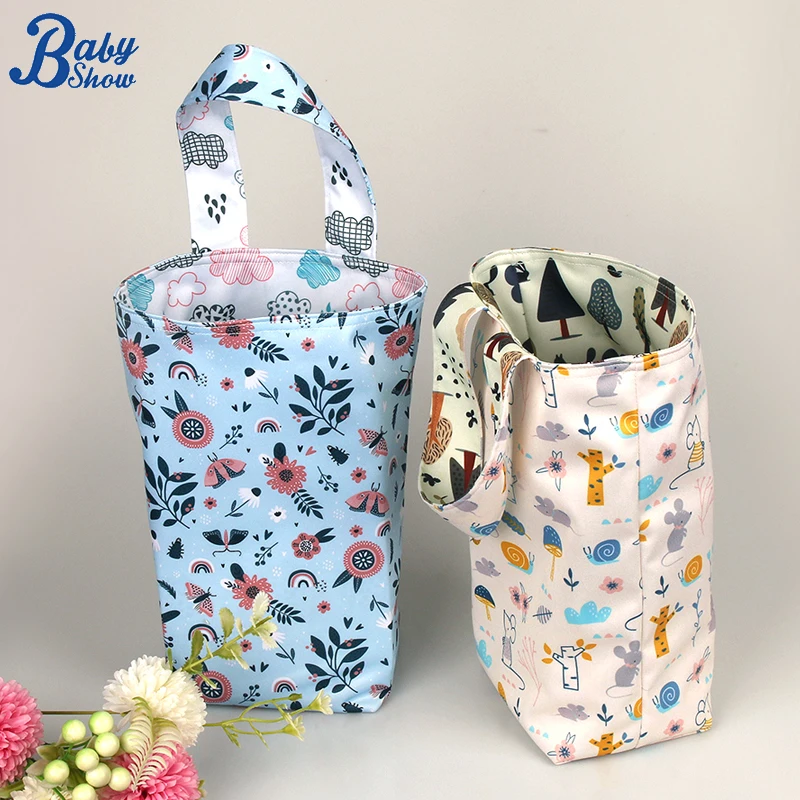 

Babyshow Waterproof Wet Bags Large Capacity Portable Reusable Diaper Bag Double-Sided Use Hangable Mommy Bag for Toys & Nappies