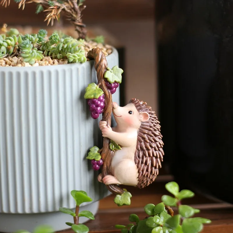 Creative Resin Cute Grape Hedgehog Pendant Outdoor Garden Flower Pot Pendant Balcony Green Plant Bonsai Decorative Accessories