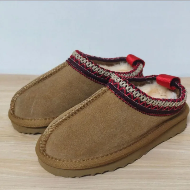 Winter 2026 New Warm Children's Shoes Kids Snow Boots Plush Thickened Anti Slip Baby Shoes Short Sleeve Snow Cotton Shoes 21-35