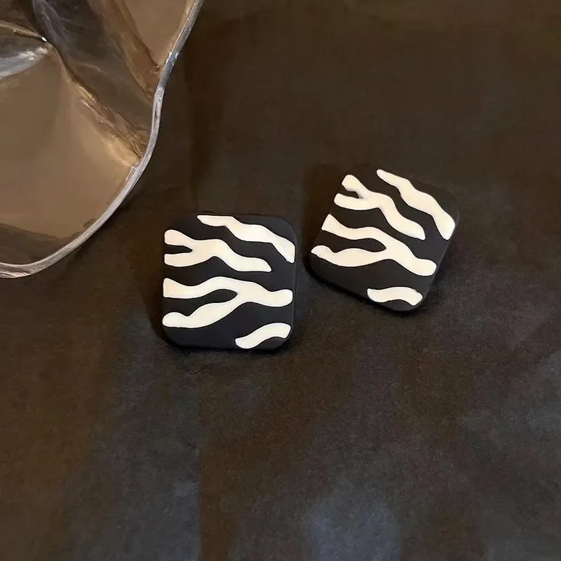 925 Silver Needle Black and White Stripe Geometric Square Stud Earrings New Trendy Simple Earrings Temperament Women