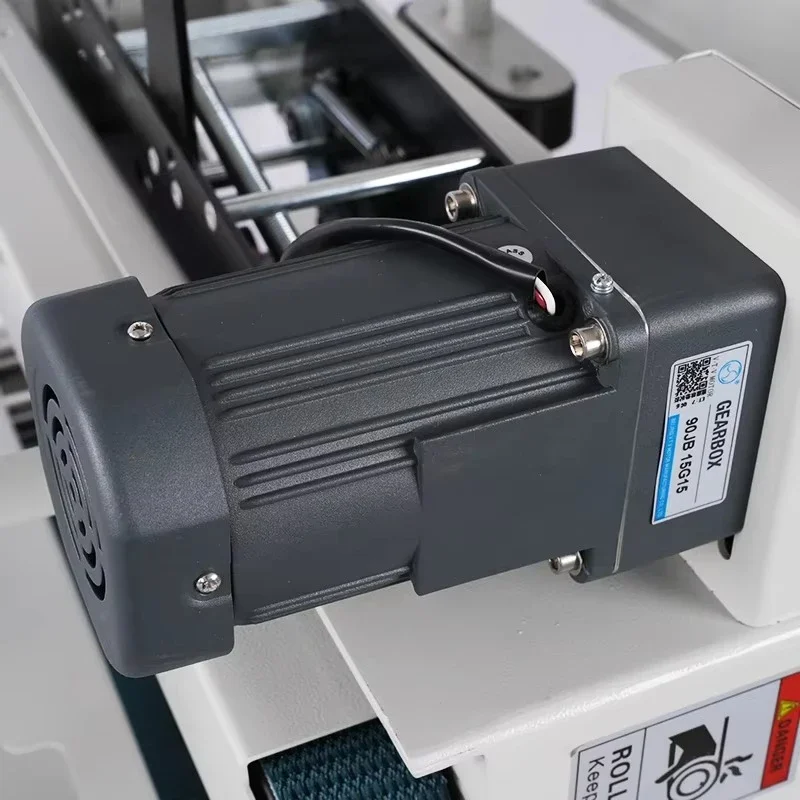 High Speed Adjustable Top and Bottom Tape Electric Stability Semi Automatic Carton Sealing Machine