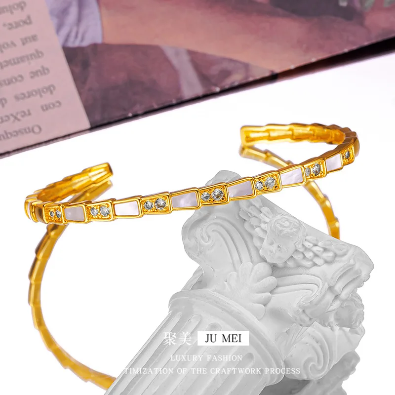 

24K gold open white Fritillar snake bone bracelet 9999 real gold exquisite spiritual snake high-end bracelet niche hand jewelry