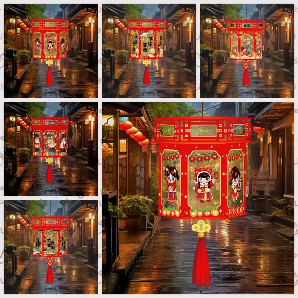 

Cartoon Snake Year Lantern Traditional Chinese Style Handheld Lantern Handmade PVC LED Glowing Lantern New Year Decoration