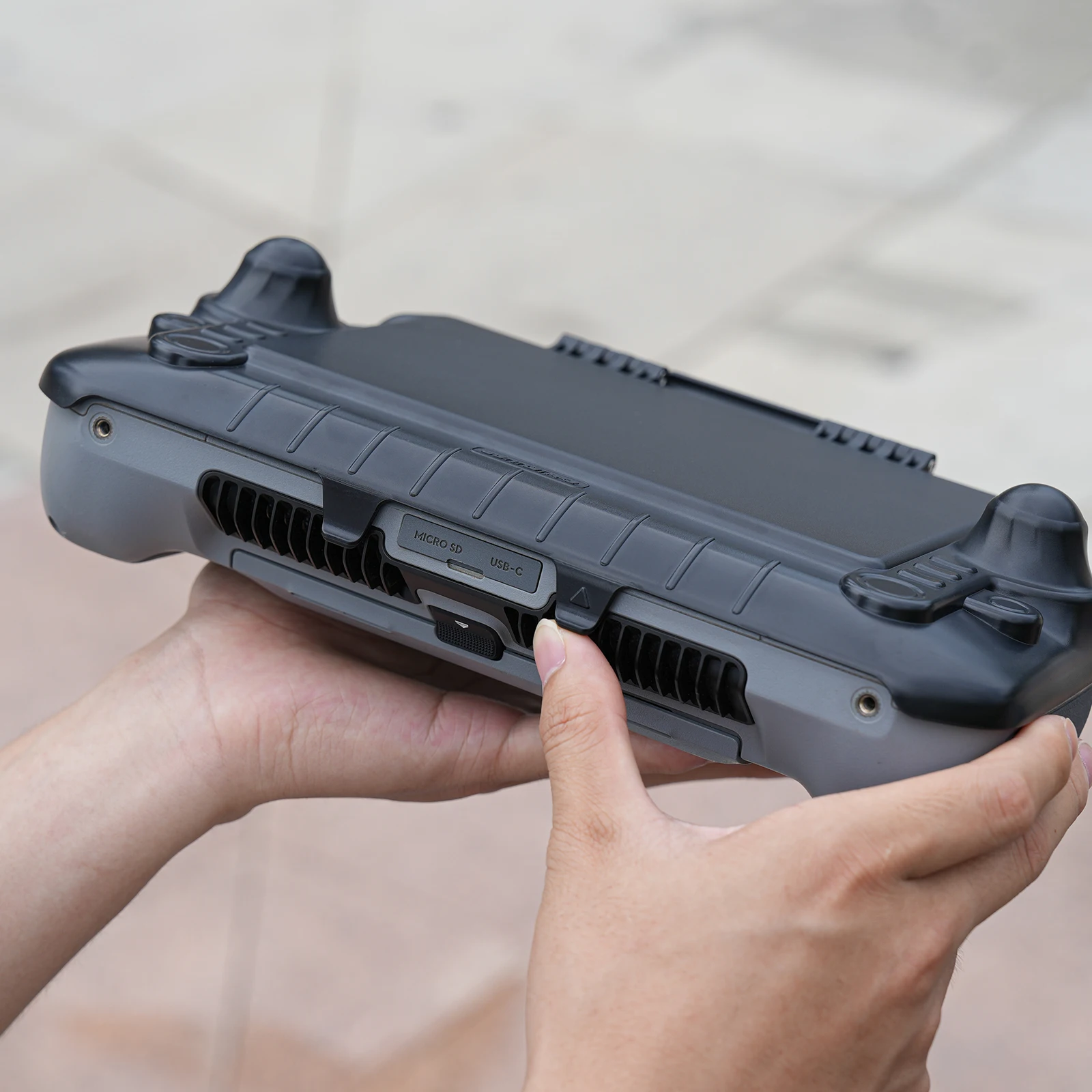 Osłona przeciwsłoneczna RC PLUS 2 do DJI Matrice 4 RC Plus2, ochrona ekranu pilota, osłona przeciwsłoneczna, akcesoria Matrice 4 — zdjęcie produktu 2
