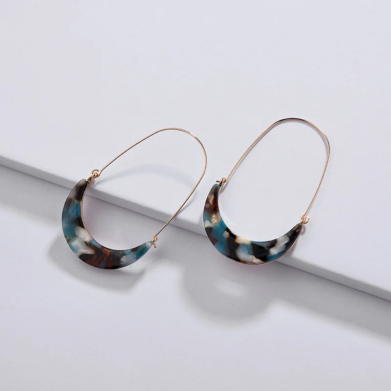 Laser Cut Resin Acrylic Leopard Crescent Moon Hoop Earrings for Women Classic Design Anthropology Jewelry