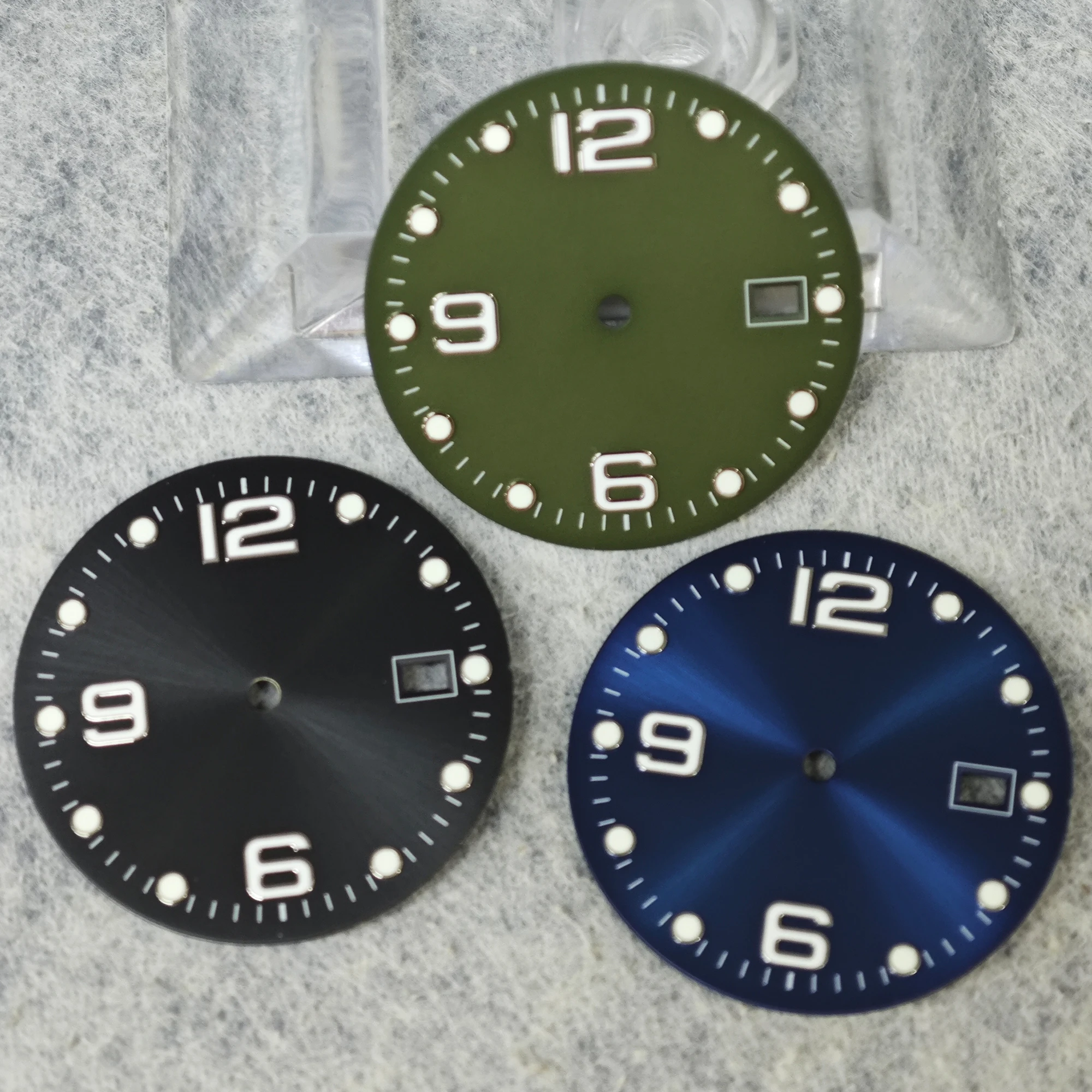 

Циферблат NH35 32,5 мм с солнечным узором, высококачественный циферблат, подходящий для механизма NH35