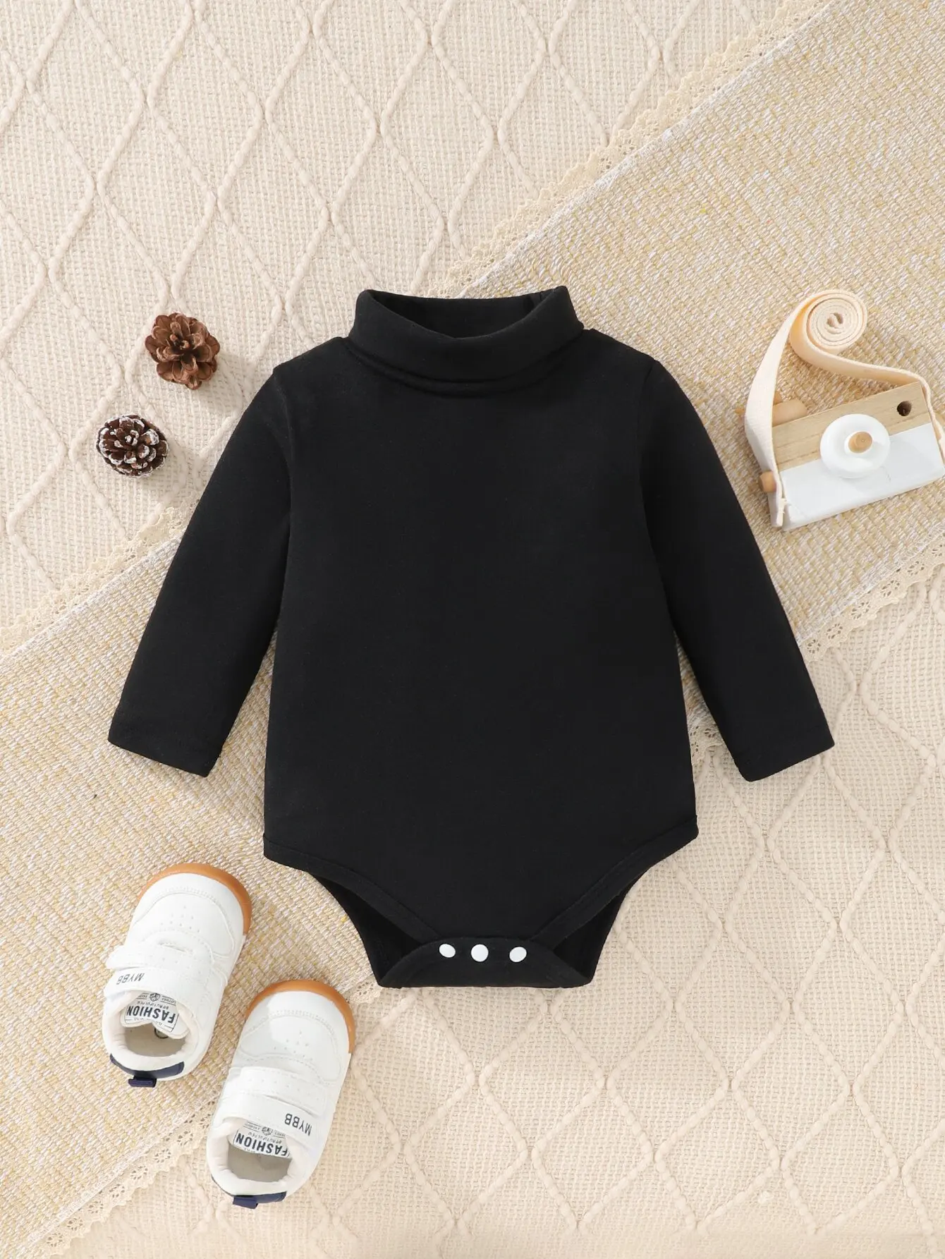 3-Piece Baby Girl Autumn And Winter Comfortable Warm Simple Solid Color Casual Velvet High Neck Long Sleeve Triangle Clothing