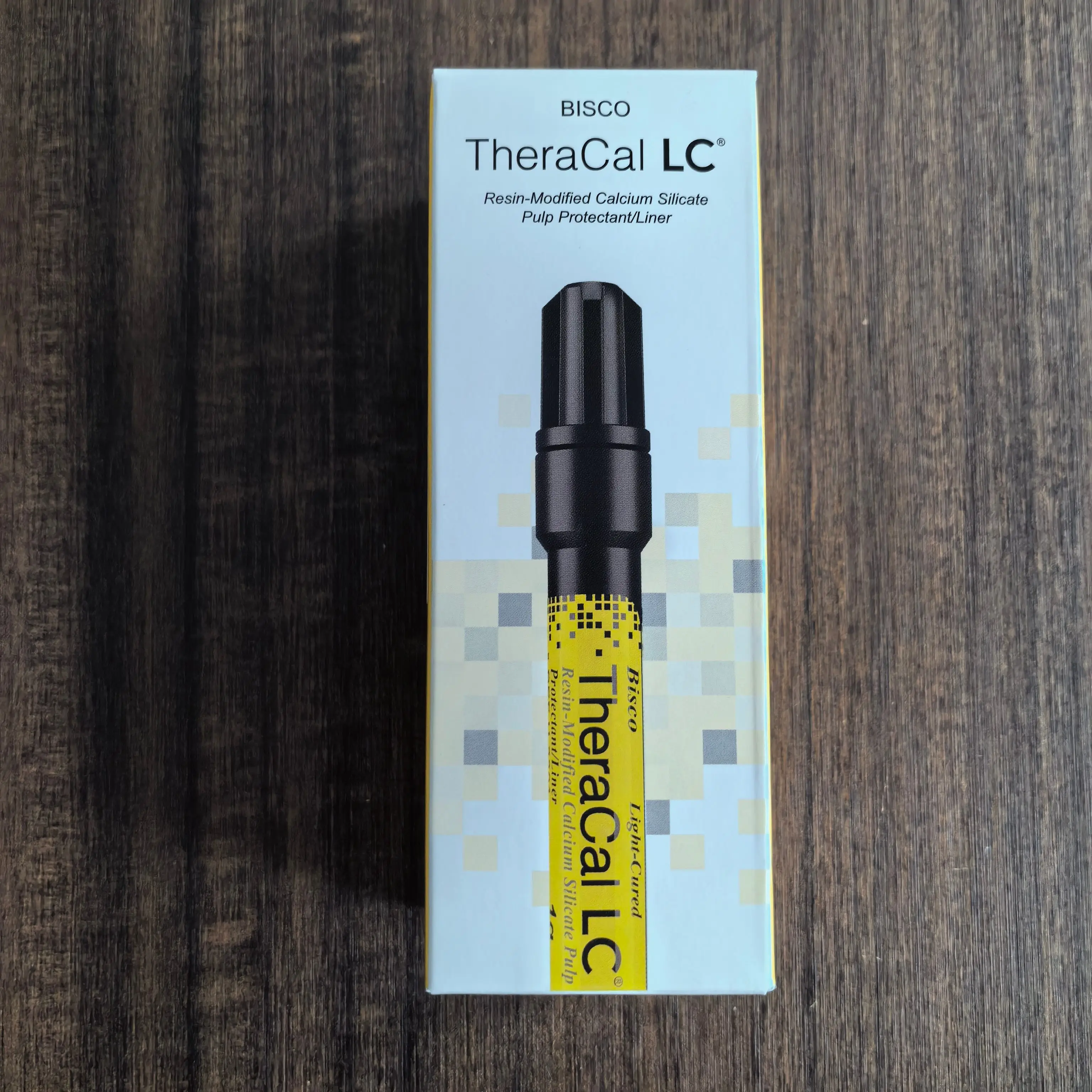 

Bisco TheraCal LC Светоотверждаемый композитный материал для защиты пульпы/лайнер на основе модифицированного кальциевого силиката, 1 г