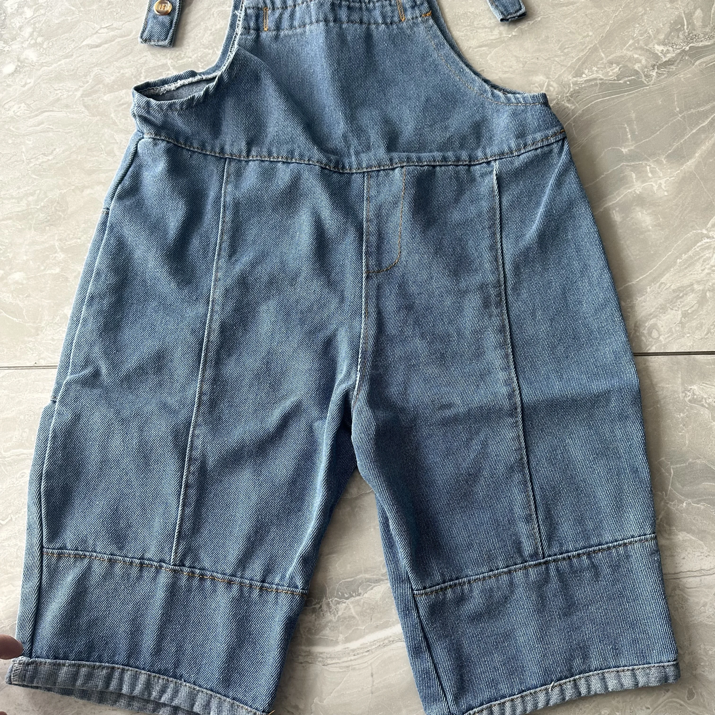 Stilvolle Baby Mädchen Overall Jungen Casual Denim Overalls 1-6Y Kinder Lose Jean Trägerhose Mädchen Herbst Frühling kinder Kleidung – Detail 6