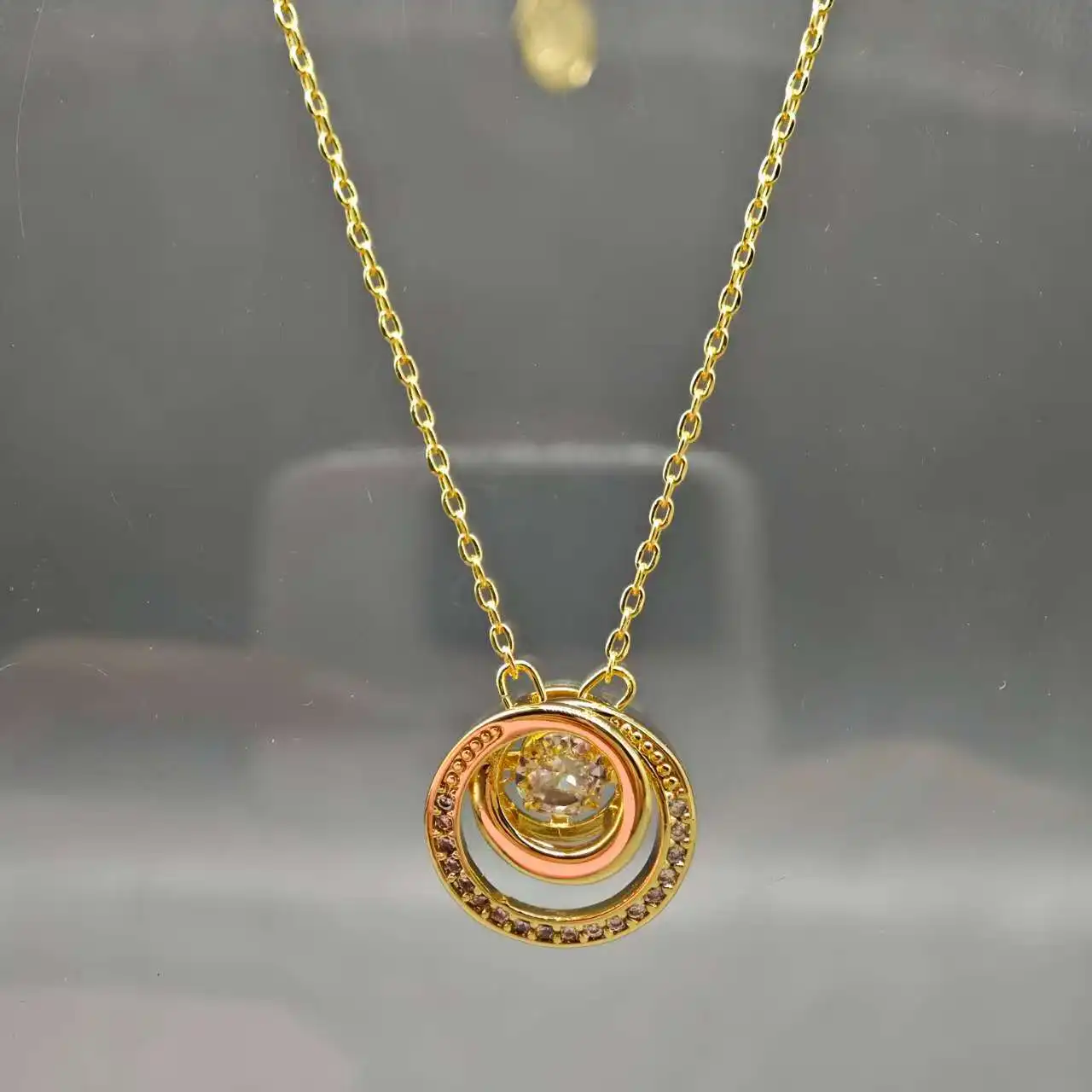 

February 26 New Product: Dynamic Double Ring Jumping Diamond Necklace for Women, Gold Round Suspended Zircon Versatile Style