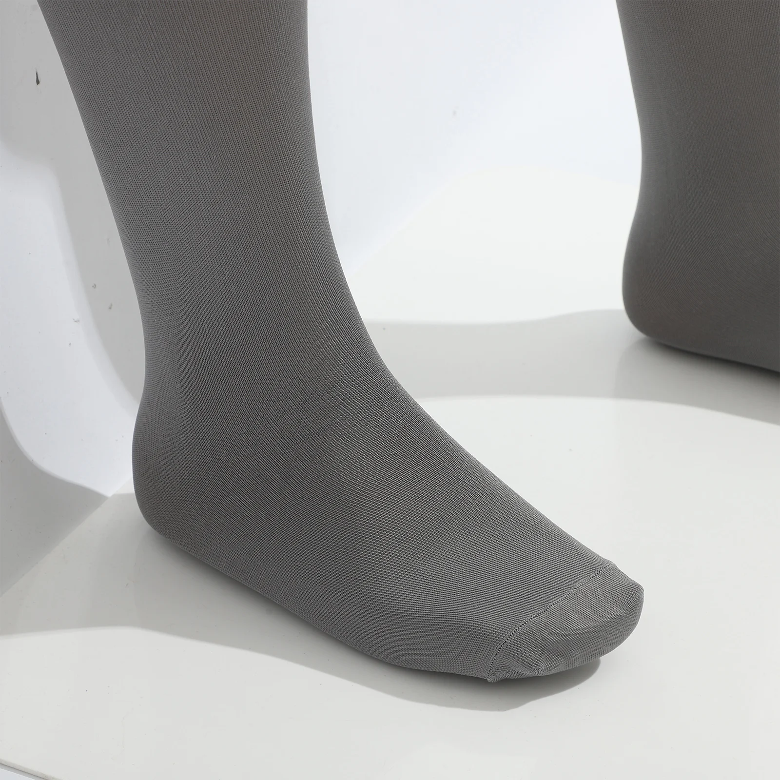 1 쌍 남성 유행 신축성 무릎 높이 양말 모든 일치하는 솔리드 컬러 스타킹 작업 통근 비즈니스를위한 의상 액세서리