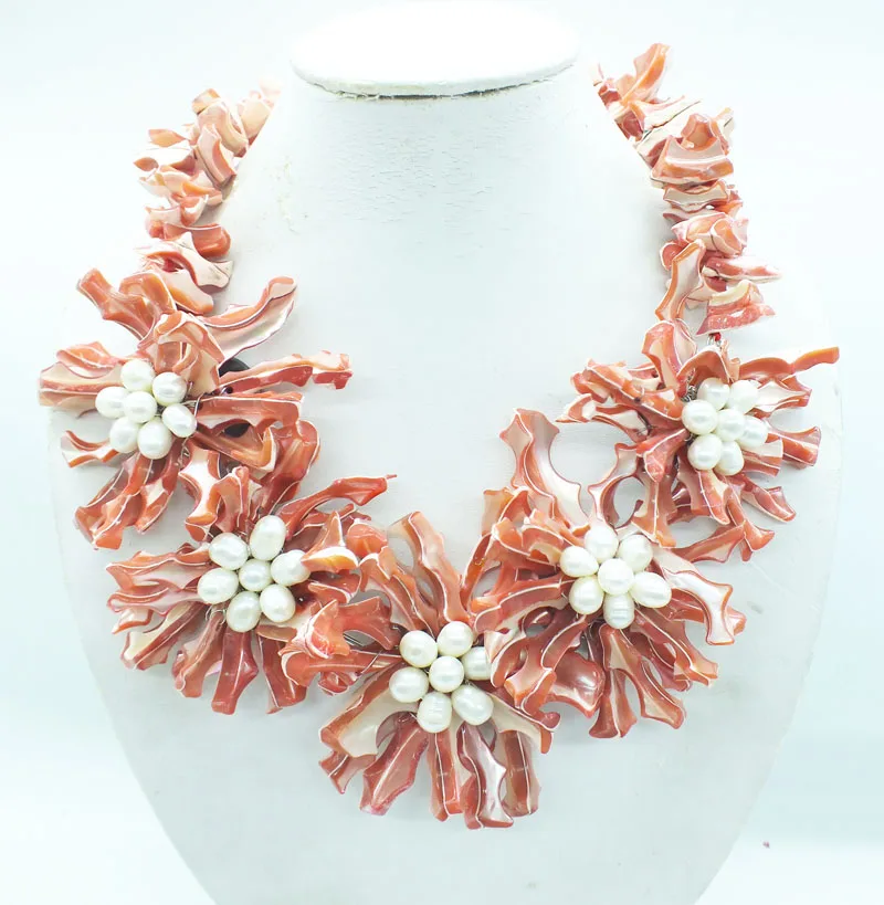 Newest design! Classic natural pink devil shell, pearl, flower necklace 20\