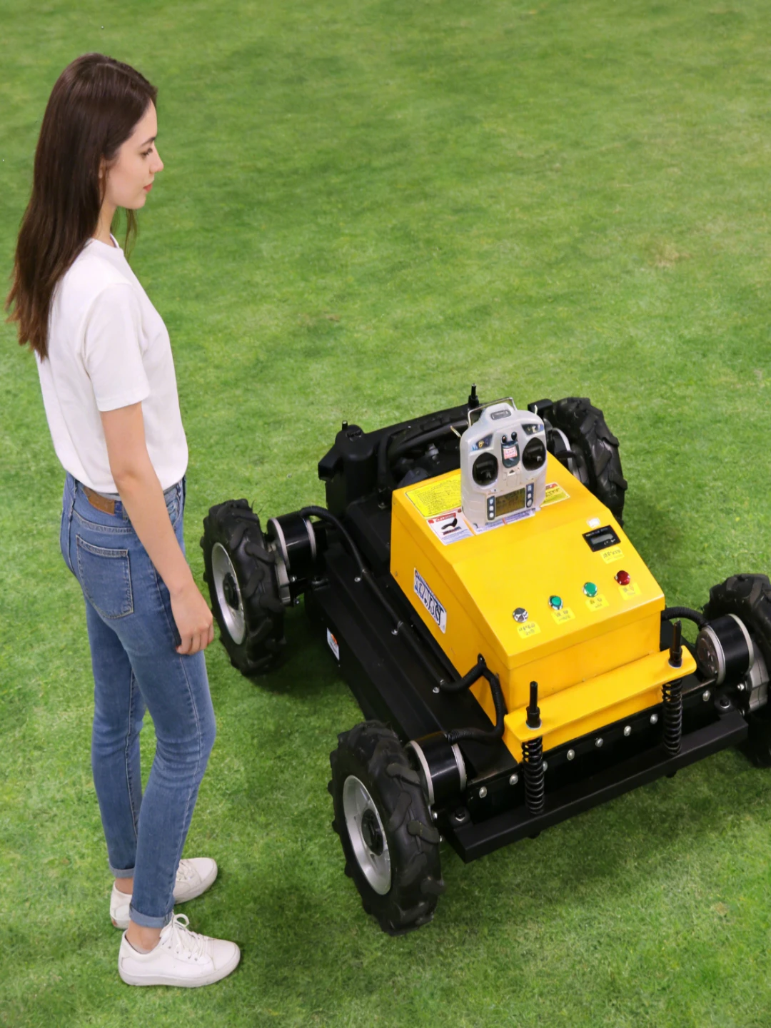 

Customized remote-controlled wheeled lawn mower, high-quality lawn mower factory inventory - hot selling products