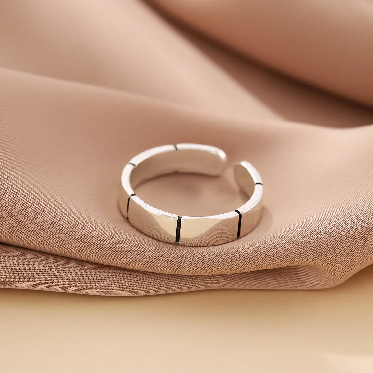 New Simple Fashion Retro Geometric Personality Bamboo 925 Sterling Silver Jewelry Sweet Plant Exquisite Opening Rings R264