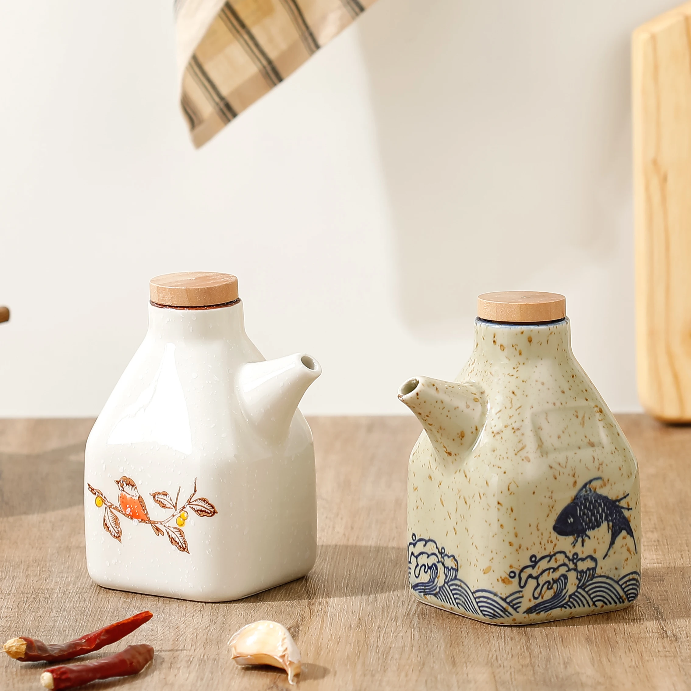 Retro Ceramic Oil Bottle Kitchen Cooking Supplies Soy Sauce Vinegar Liquid Seasoning Container Large Capacity Ceramic Oil Bottle